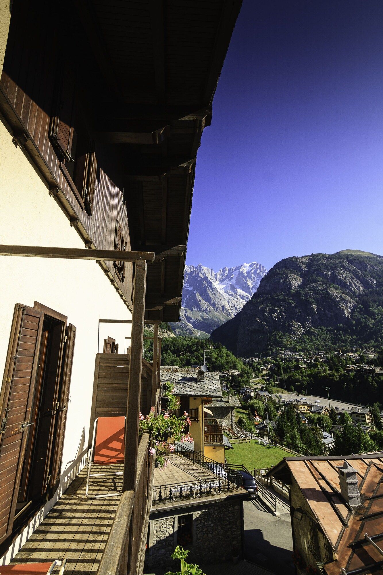 Hotel Ottoz Meublé - Courmayeur
