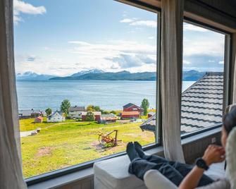 Yggdrasil Farmhotel Retreat, Spa & Yoga - Tromsø - Balcony