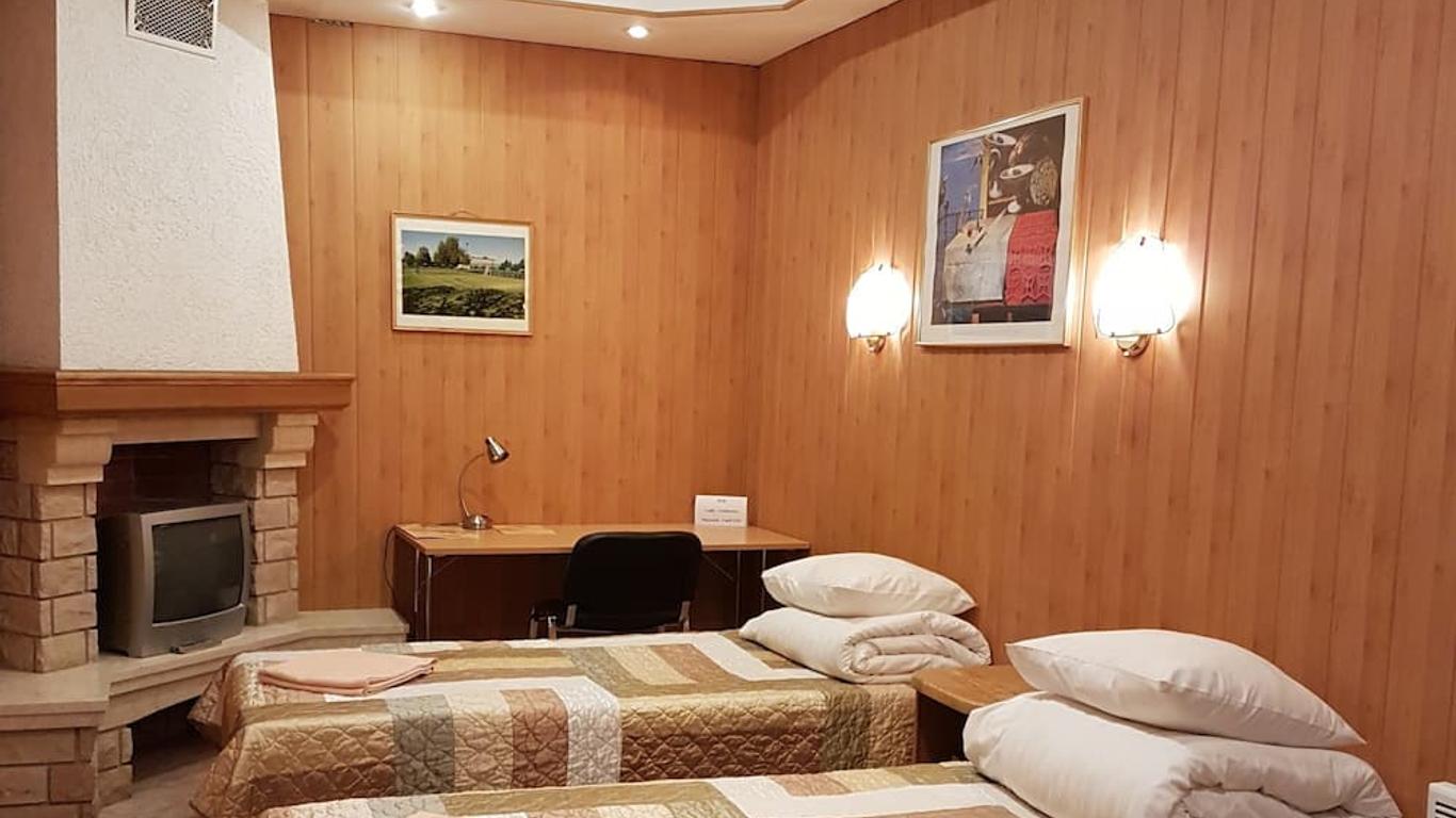 Sky High Hotel Airport 200 meters from the terminal