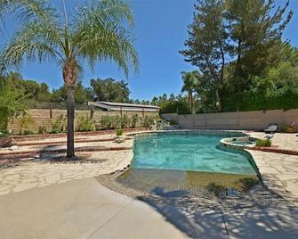 Fully Furnished Cottage Los Angeles California - Los Angeles - Pool