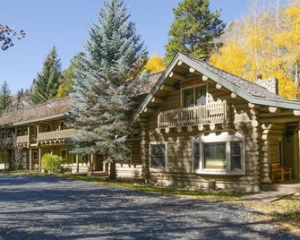 Timbercreek #8B 2 Bedrooms 2 Bathrooms Condo - Vail - Building