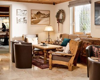 Hotel Garni Mössmer - Sankt Anton am Arlberg - Ruang tamu