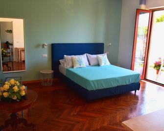 Sorrento Central and Sea View Flats - Sorrento - Bedroom