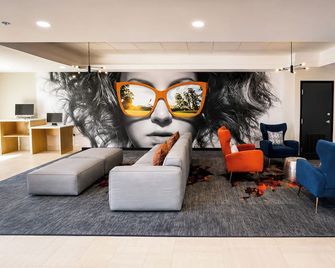 La Quinta Inn & Suites by Wyndham Augusta/Fort Eis - Augusta - Lobby