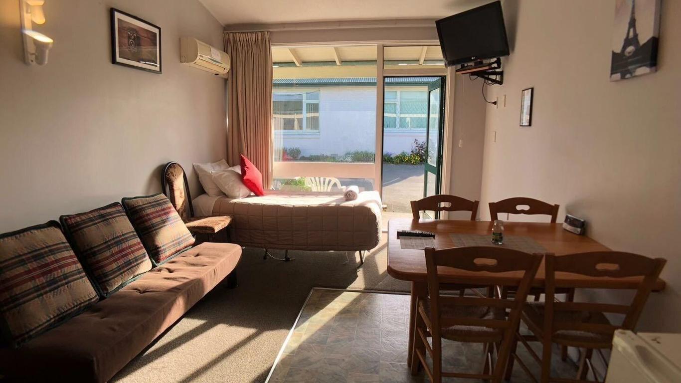 Tui Lodge Motel