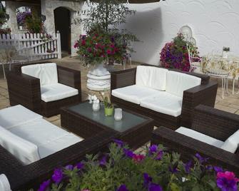 Hotel Garni Zimmermann - Kitzbühel - Patio