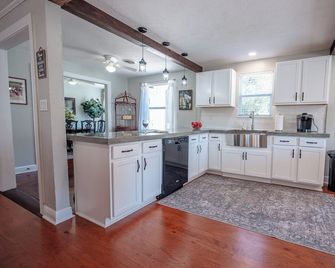 Lemonade Acres, Where Horses Stay for Fr - Ocala - Cocina