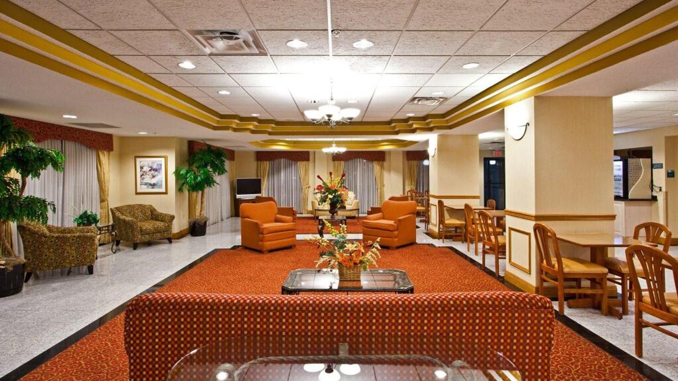 Holiday Inn Express Vero Beach-West (I-95) By IHG