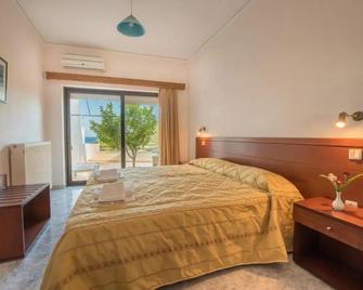 Blue Bay Hotel - Митілена - Спальня