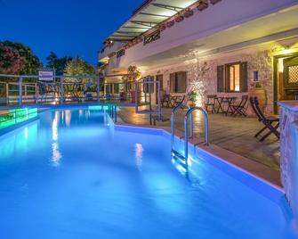 Dante's Maisonettes - Ammoudi