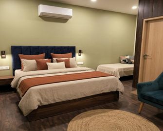 Hotel the Colour zirakpur - Panchkula - Schlafzimmer