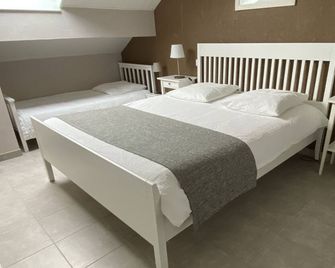 Chambre D'hôtes La Colombe - Saarburg - Schlafzimmer