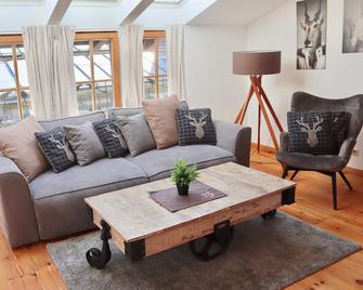 Belle Kitz Im Zentrum By Belle Stay - Kitzbühel - Living room
