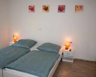 Ferienwohnung Christoph,nahe Burg Steins - Sinsheim - Bedroom