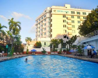 Central Hotel - Quang Ngai - Pool