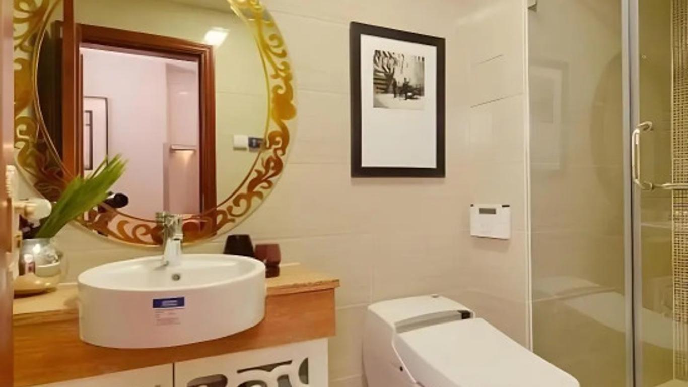 Royal River Apartment