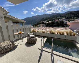 Tellion Suites - Lefkáda - Balcón