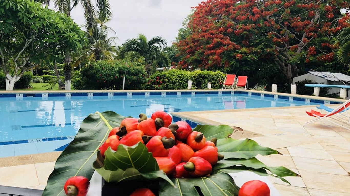 Casa De Las Flores Tropical