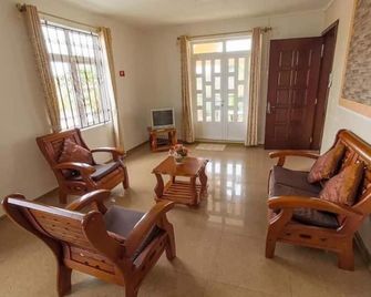 Résidence Le Palmier - Mont Choisy - Living room