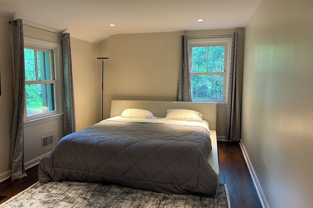 Room In Lake Home - 2br 1ba Kitchenette - غرينويتش - غرفة نوم