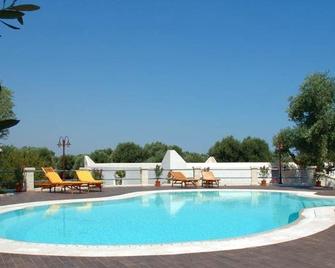 B&B Lamascopone - Fasano - Pool