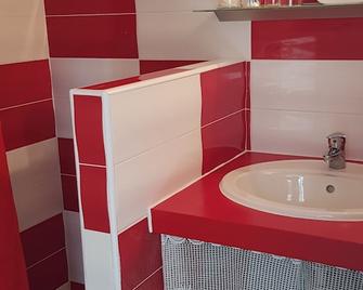 Studio In Quiet Garden - L'Hommetière - Salle de bain