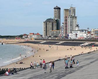 Hotelboot Koningin Emma I Kloeg Collection - Vlissingen - Strand