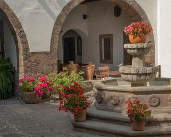 Hotel Layseca - San Juan del Río - Patio