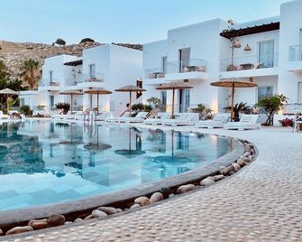Caesars Gardens Hotel & Spa - Adults Only - Lindo - Piscina