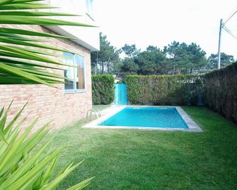 Beach House - Between Porto and Viana do Castelo - Esposende - Piscina