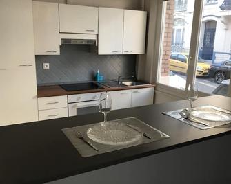 Brightly renovated studio 50m from Malo les Bains beach. - Dunkerque - Cocina
