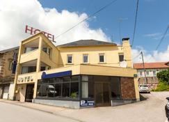 Inter-Hôtel Arum Remiremont - Remiremont - Gebouw