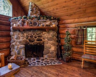 Charming, Rustic Log Home on Edge of South Fork River - Raymond