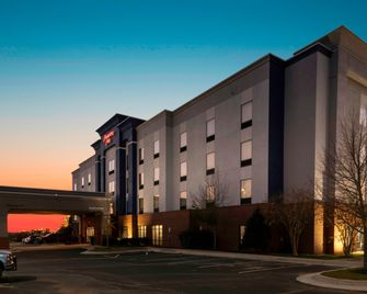 Hampton Inn by Hilton Gretna - Gretna - Edificio