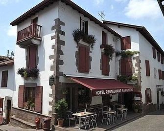 Hostel Ramuntcho - Saint-Jean-Pied-de-Port - Building