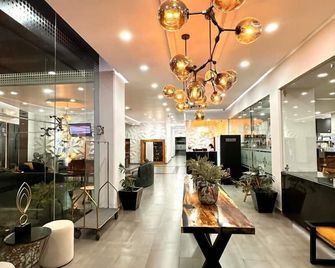 Hotel Bugari Aeropuerto Guadalajara - El Salto - Lobby