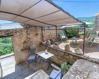 3 Bedroom Stunning Home In Saignon - Saignon - Balcony