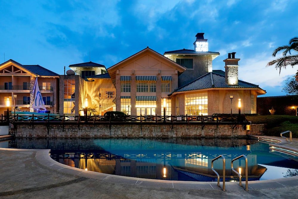 The Suites Hotel Jeju - סאוגוויפו