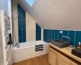 Bed&Bloc Climber Guesthouse - Ury - Badkamer
