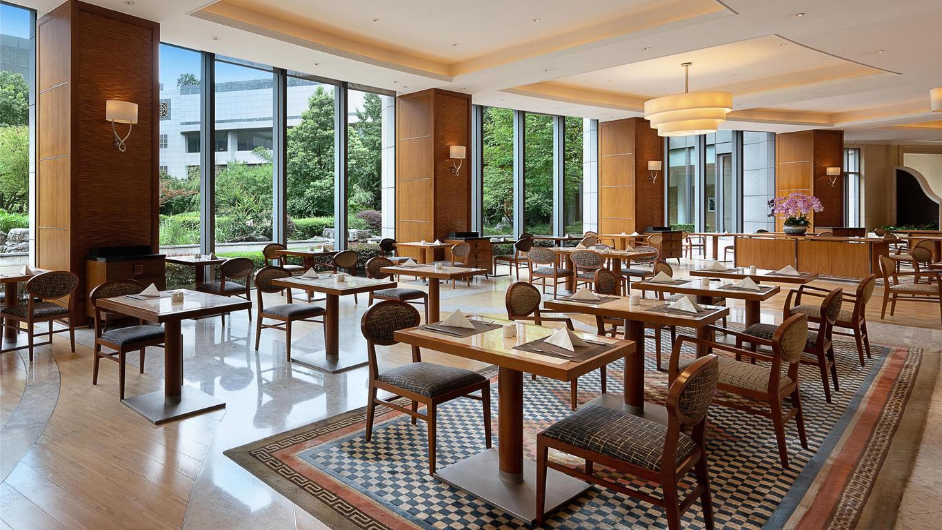 DoubleTree by Hilton Hotel Shanghai - Pudong