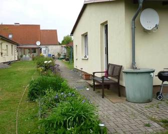 Holiday Home Weinhold, Germany - Barth - Innenhof