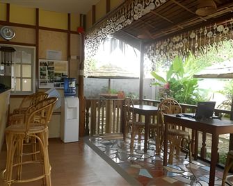 Tia Mers Guest House - Puerto Princesa - Restaurant