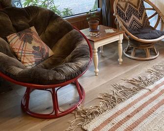 Hear the River from Cozy Mt Hood Cabin W/ Woodstove & Dogs Ok! - Rhododendron - Living room
