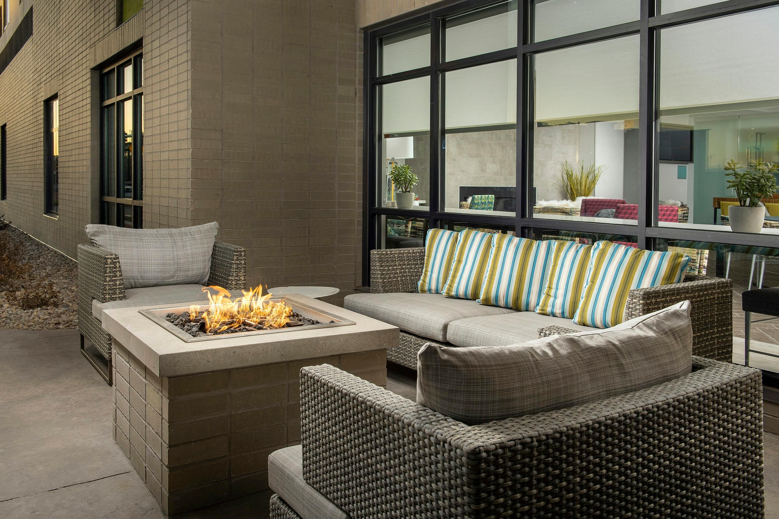 Home2 Suites by Hilton Denver Central Park - Denver - Edificio