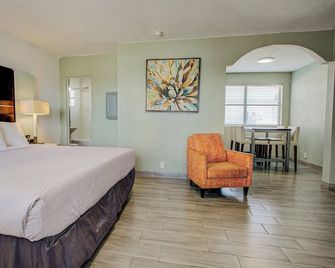 The Beach House Inn - Daytona Beach
