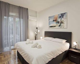 Serra Relaxing Renovated Apt by Marina & Beach - Piraeus - Bedroom