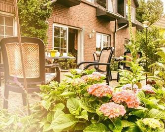 Pension Seeluft - Dz 22 - Pension Seeluft - Ahrenshoop - Innenhof