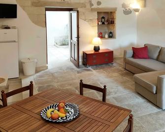 Oikia Vacanze La Dimora Del Tabacco - Cannole - Sala de estar