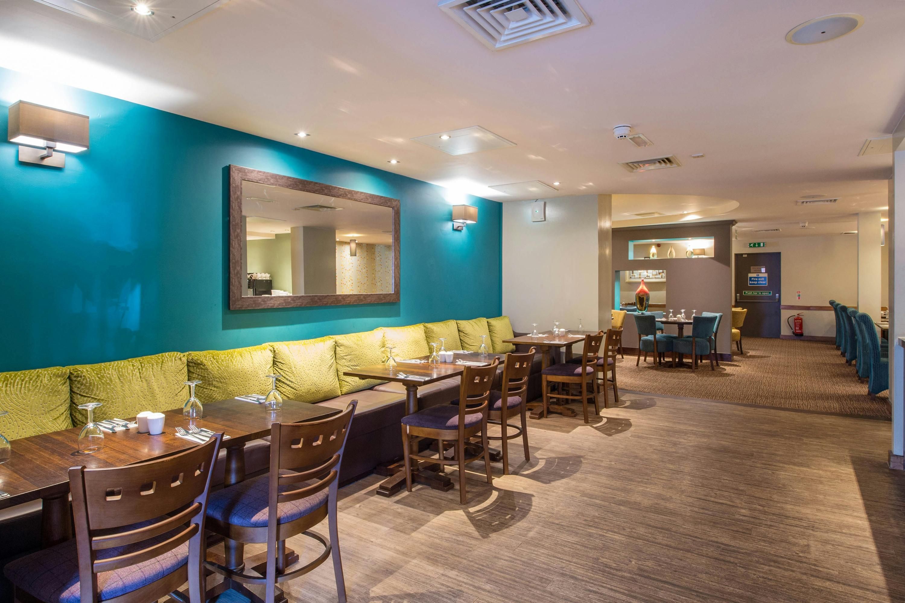 بريميير إن بورنموث ويستبورني