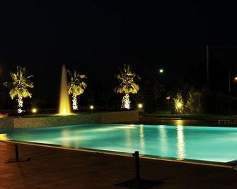 Hotel Altamira - Orsogna - Pool